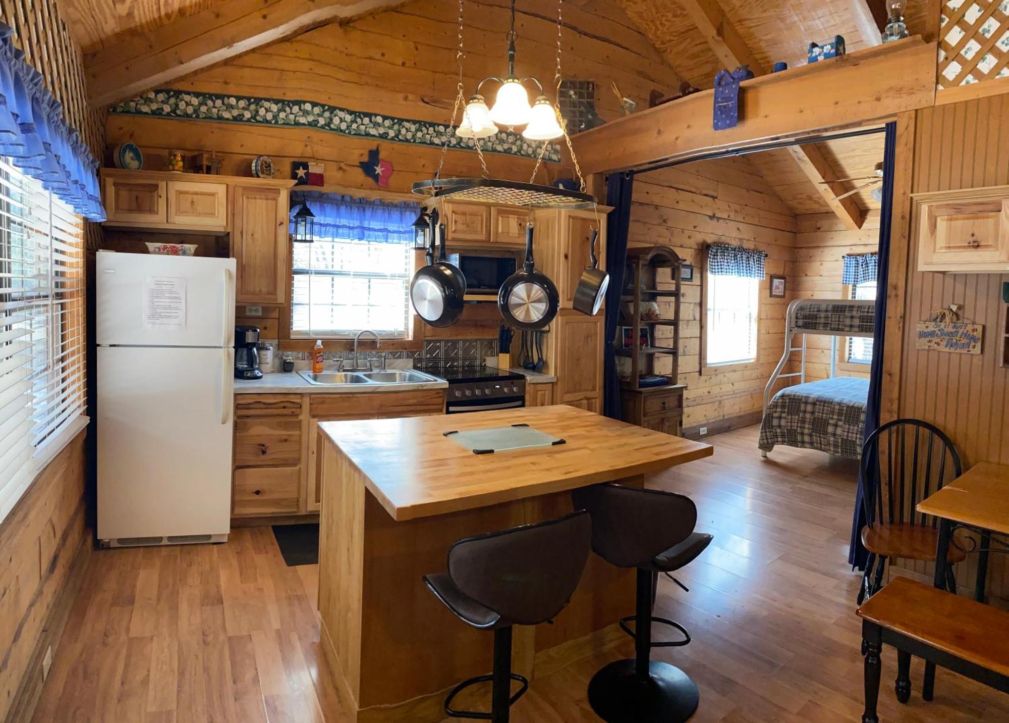 A Peace Of Heaven Cabins And Rv Vanderpool エクステリア 写真