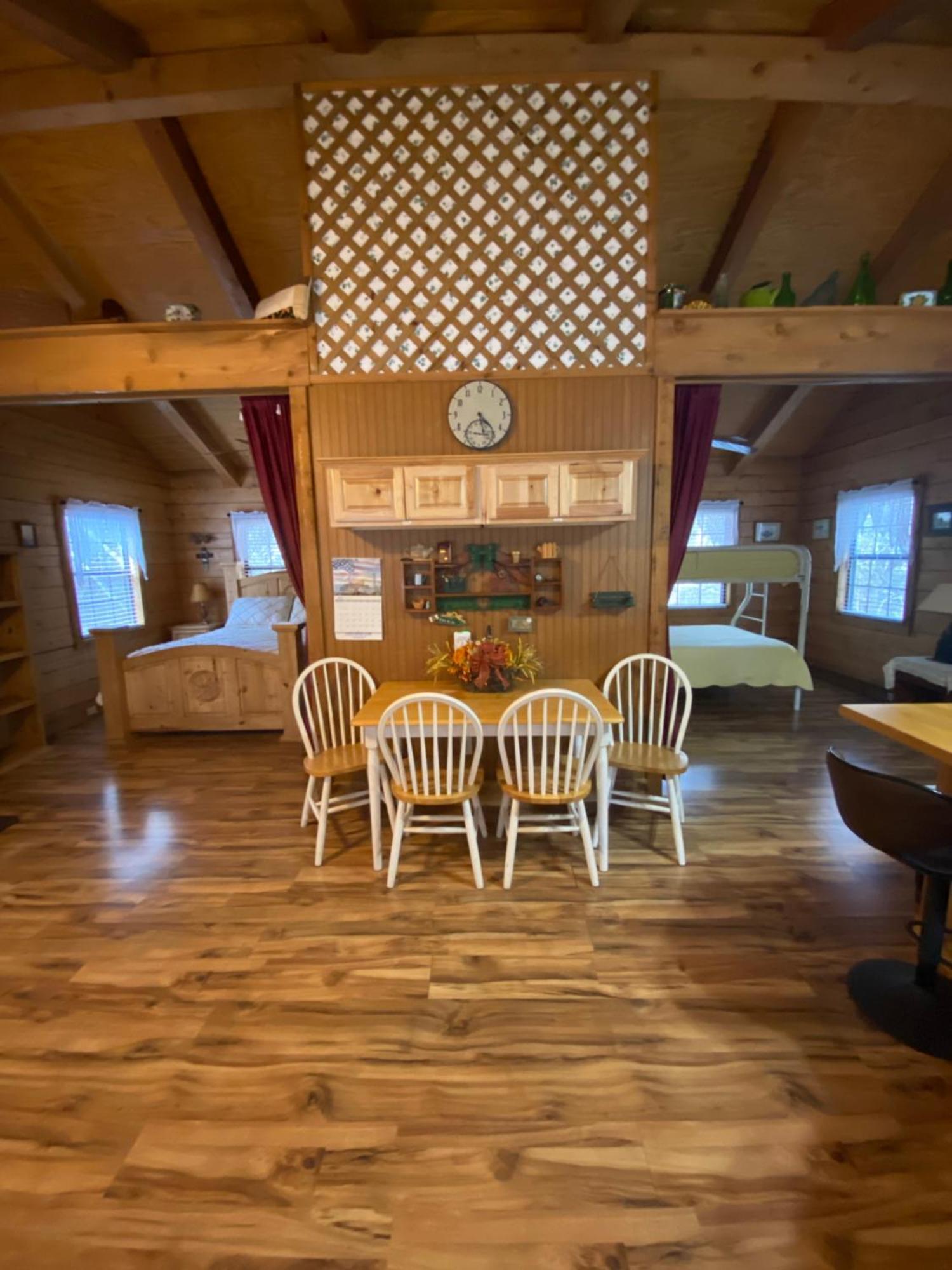 A Peace Of Heaven Cabins And Rv Vanderpool エクステリア 写真